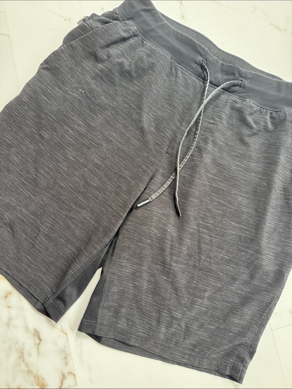 Lululemon Men’s Athletic Shorts Sz M 9in run workout crossfit